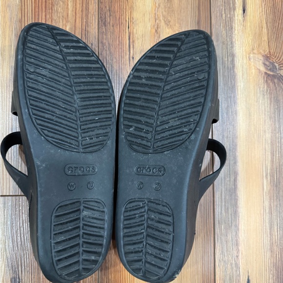 CROCS Black Loafers with Contoured Footbed and Textured Straps - Picture 3 of 3